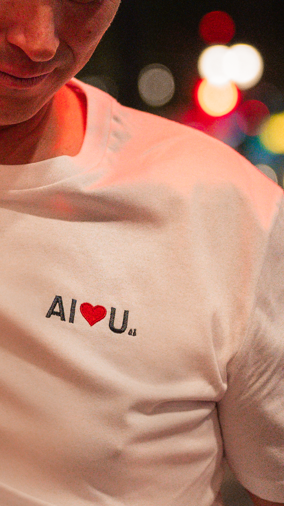 AI Loves U – Weißes T-Shirt mit normaler Passform